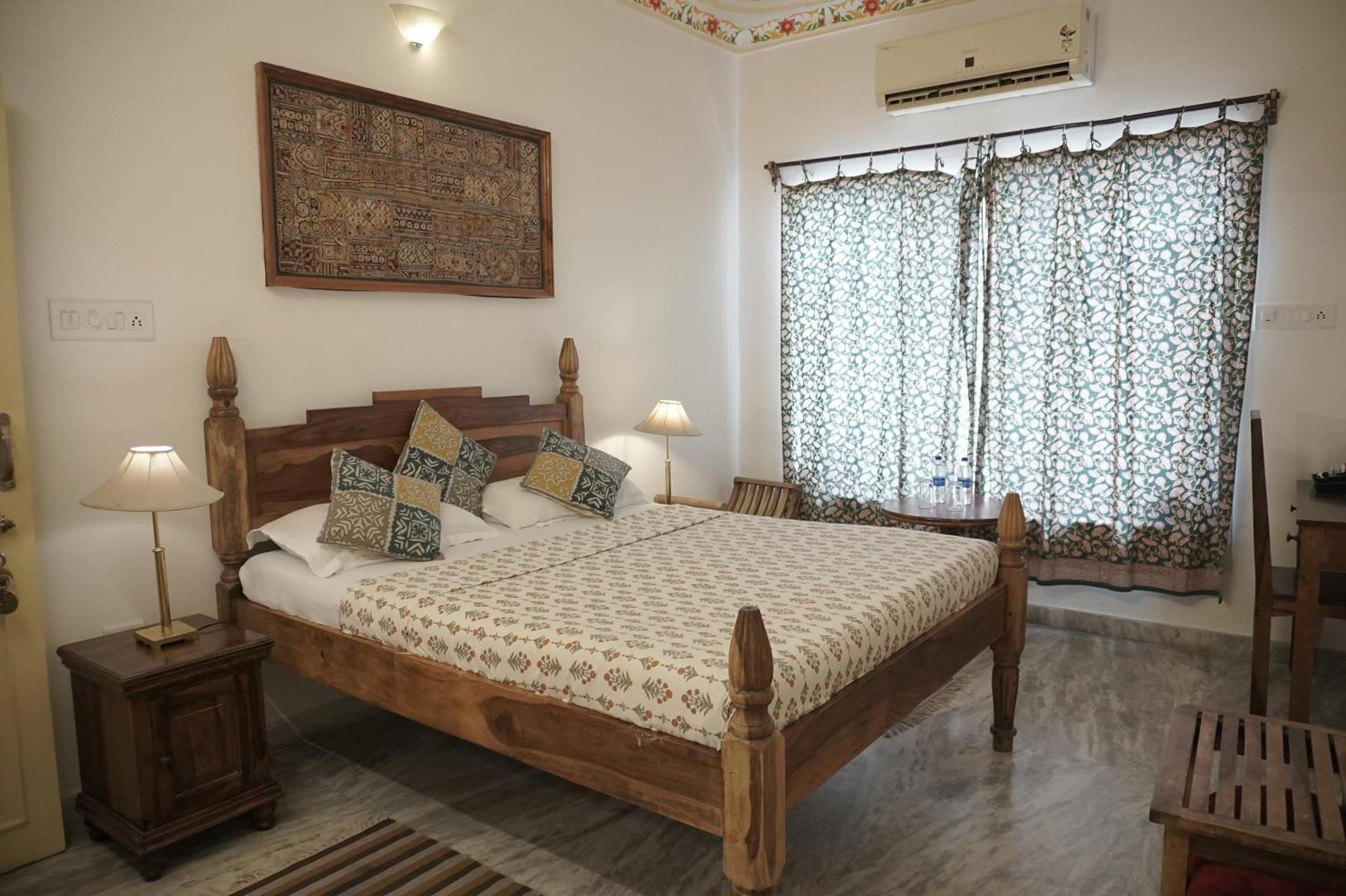 Hotel Pratap Bhawan Удайпур Екстер'єр фото